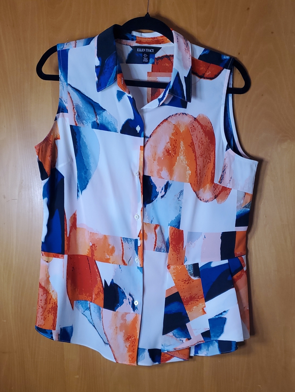 Pristine/Professional: Ellen Tracy Abstract Watercolor Pleated Sleeveless Blouse